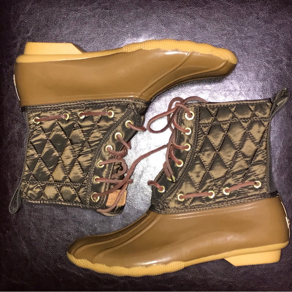 Womens Sperry Quilted Waterproof Rain Boots— SIZE 9.5
